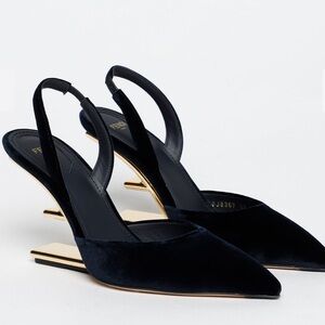 FENDI navy Velvet Slingback Heels pump sz 36/38.5
NEW 95 mm